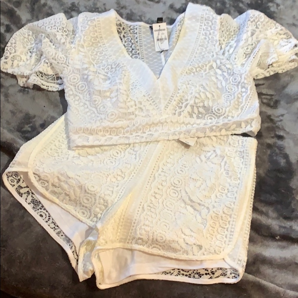 White two piece short set